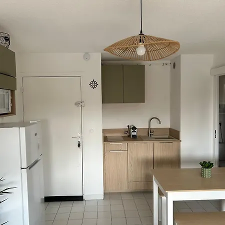 2 Acces Et Piscine Thetys Marseillan (Herault)
